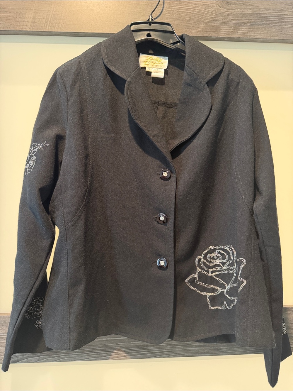 Women's Black Embroidered Rose Blazer
